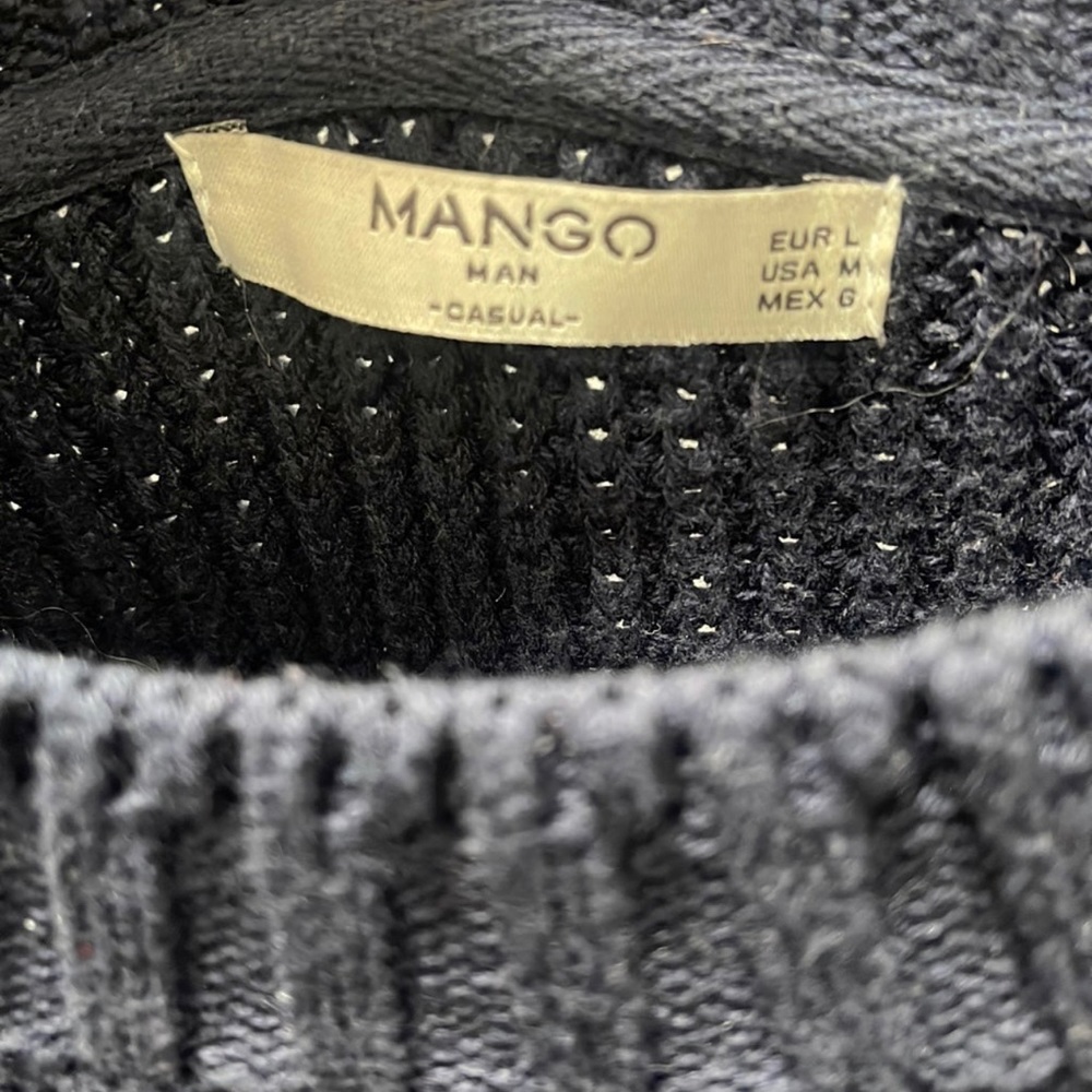 Like new Mango mens heavy cotton sweater. Size M USA.